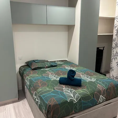 Independant Climatise A 8 Apartament