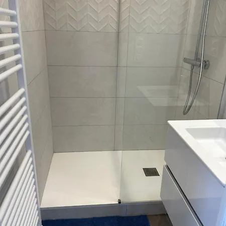 Independant Climatise A 8 Apartament