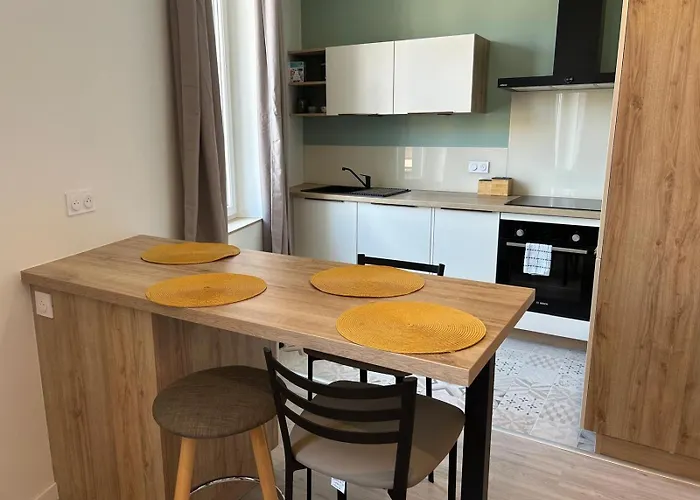 Independant Climatise A 8 Apartment *